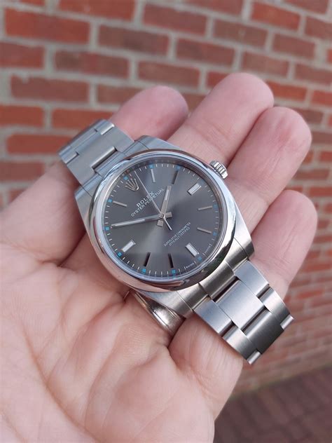 rhodium oyster perpetual dial